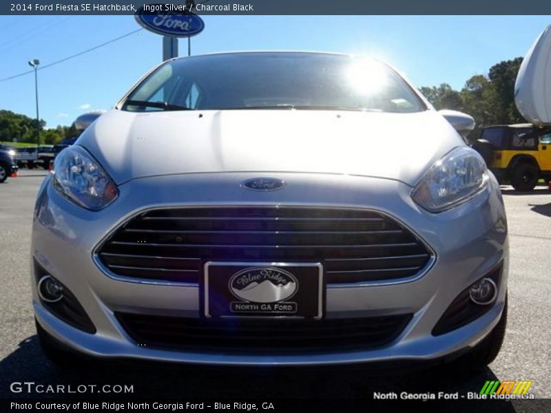 Ingot Silver / Charcoal Black 2014 Ford Fiesta SE Hatchback