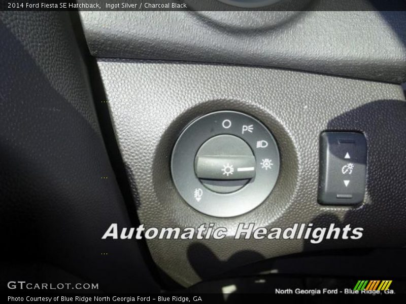 Ingot Silver / Charcoal Black 2014 Ford Fiesta SE Hatchback