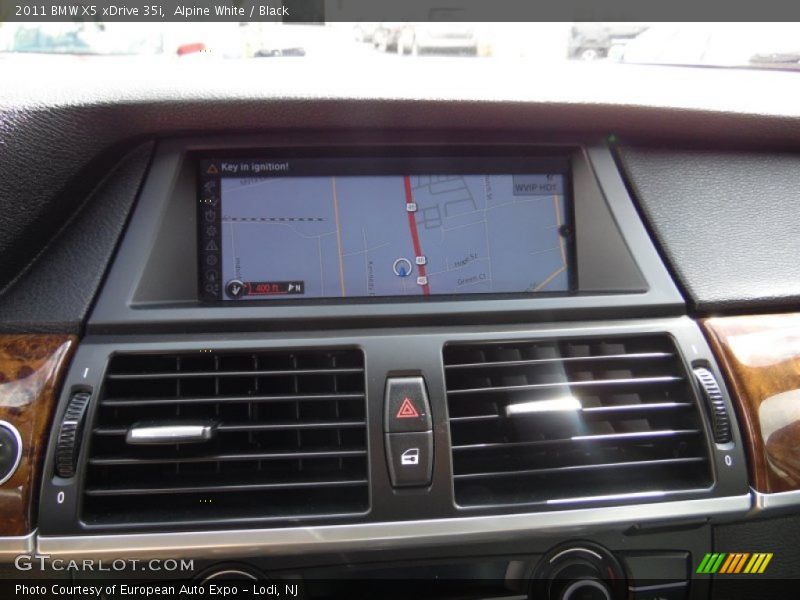 Alpine White / Black 2011 BMW X5 xDrive 35i