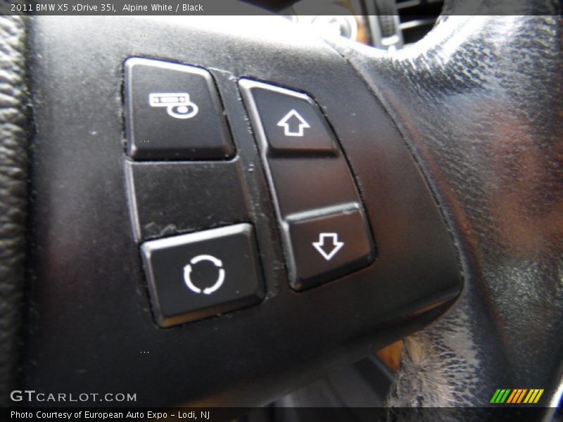 Alpine White / Black 2011 BMW X5 xDrive 35i