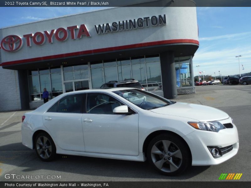 Blizzard White Pearl / Black/Ash 2012 Toyota Camry SE