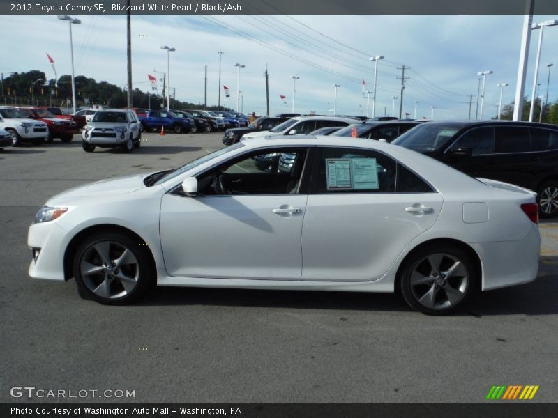 Blizzard White Pearl / Black/Ash 2012 Toyota Camry SE
