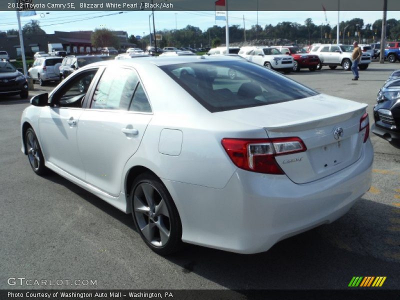 Blizzard White Pearl / Black/Ash 2012 Toyota Camry SE