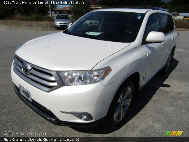 Blizzard White Pearl / Ash 2011 Toyota Highlander Limited