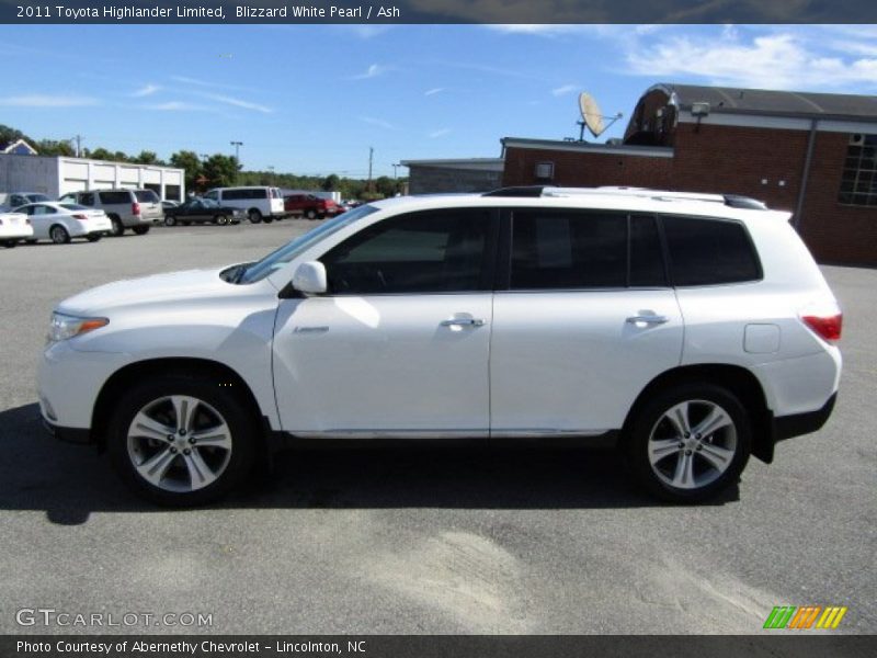 Blizzard White Pearl / Ash 2011 Toyota Highlander Limited