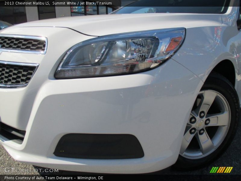 Summit White / Jet Black/Titanium 2013 Chevrolet Malibu LS