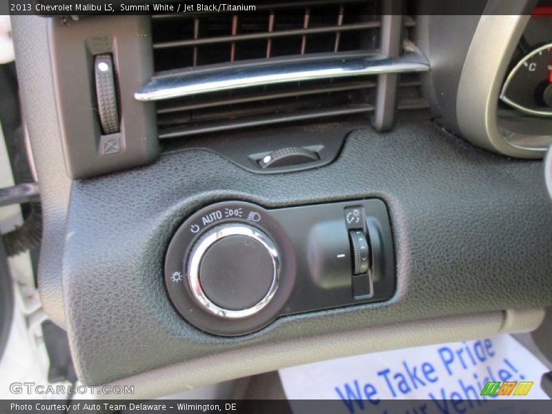 Summit White / Jet Black/Titanium 2013 Chevrolet Malibu LS