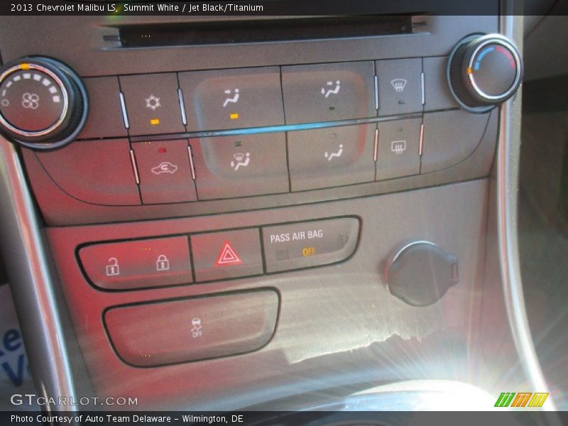 Summit White / Jet Black/Titanium 2013 Chevrolet Malibu LS