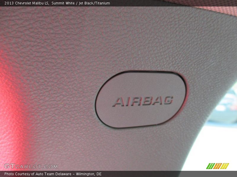 Summit White / Jet Black/Titanium 2013 Chevrolet Malibu LS