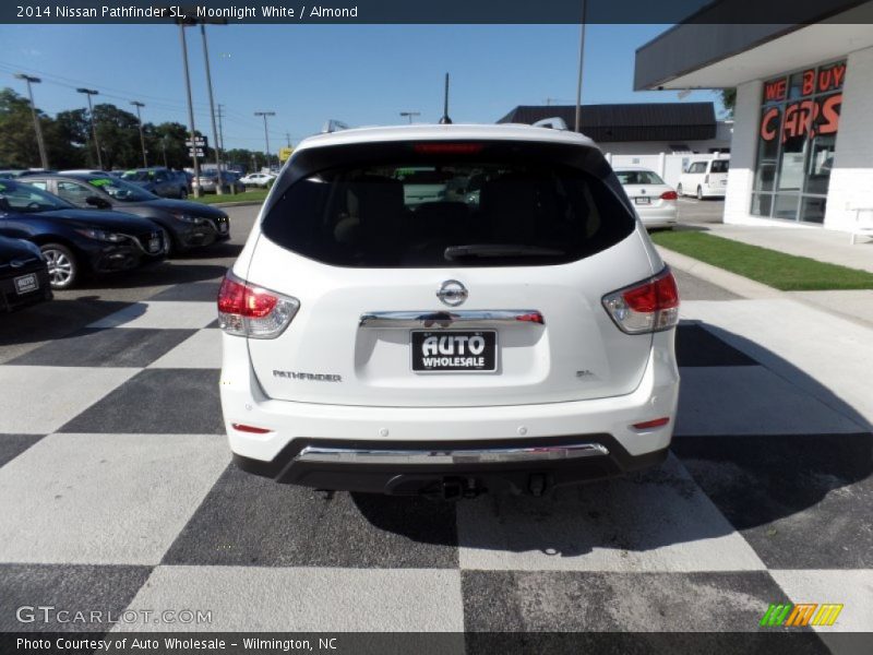 Moonlight White / Almond 2014 Nissan Pathfinder SL