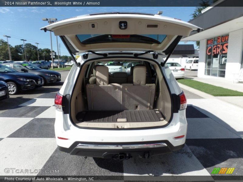 Moonlight White / Almond 2014 Nissan Pathfinder SL