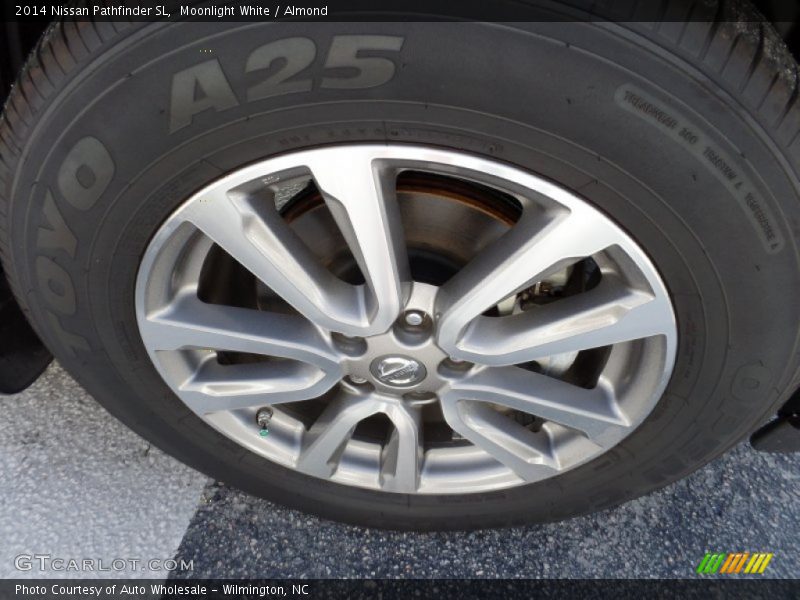 Moonlight White / Almond 2014 Nissan Pathfinder SL