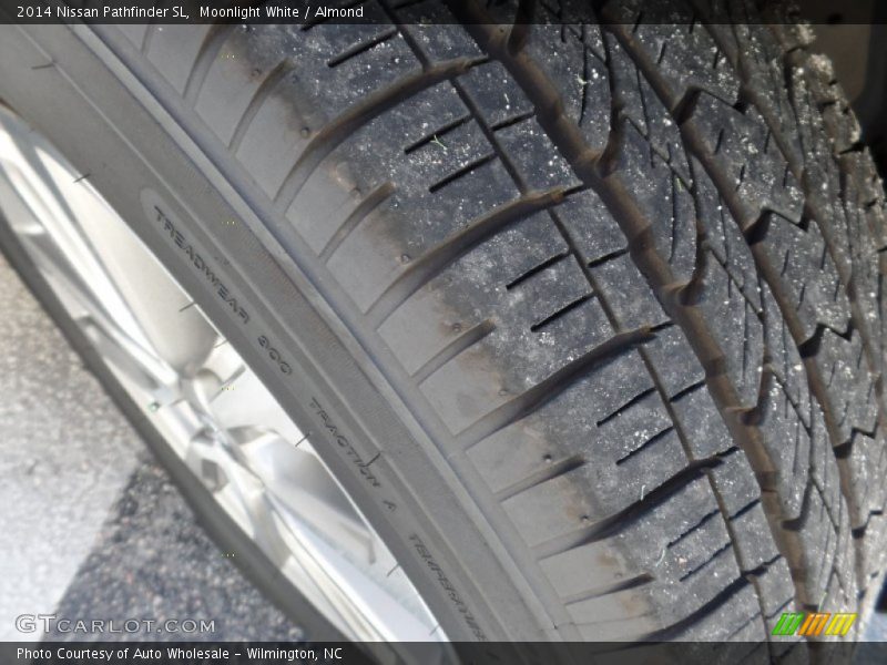 Moonlight White / Almond 2014 Nissan Pathfinder SL