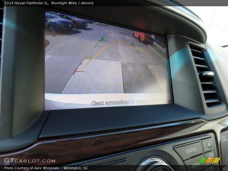 Moonlight White / Almond 2014 Nissan Pathfinder SL
