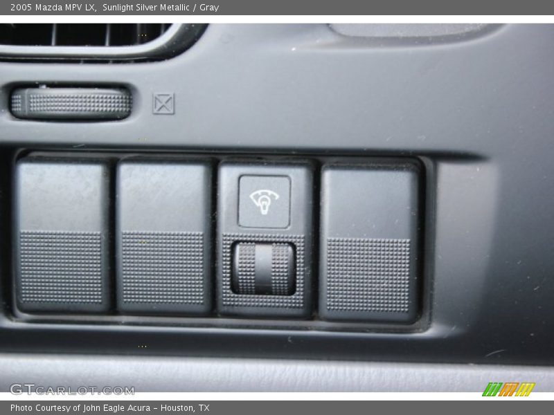 Sunlight Silver Metallic / Gray 2005 Mazda MPV LX