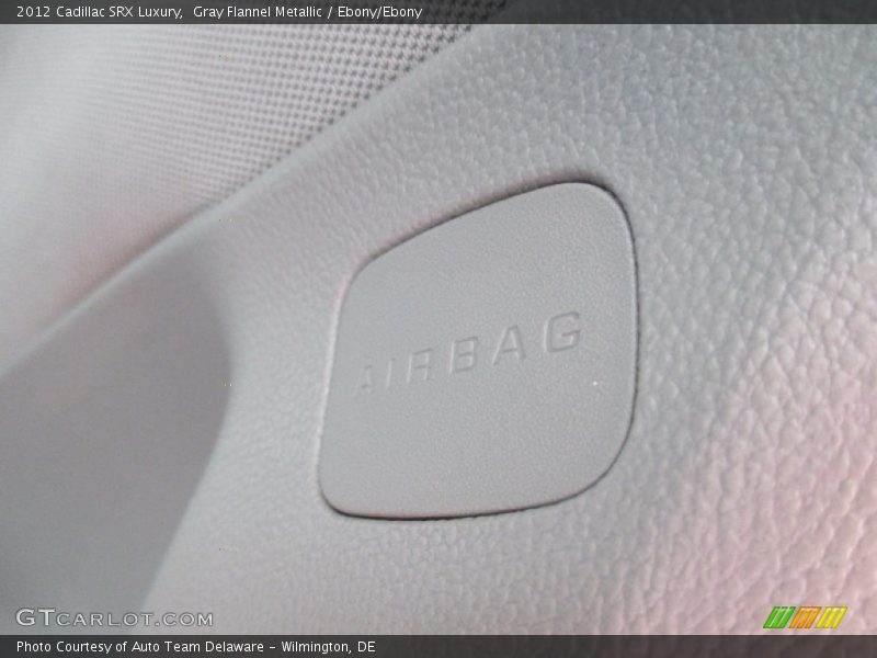 Gray Flannel Metallic / Ebony/Ebony 2012 Cadillac SRX Luxury