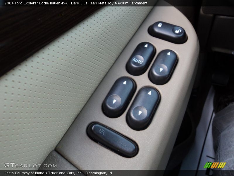 Dark Blue Pearl Metallic / Medium Parchment 2004 Ford Explorer Eddie Bauer 4x4