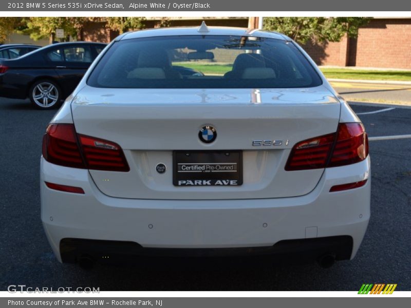 Alpine White / Oyster/Black 2012 BMW 5 Series 535i xDrive Sedan