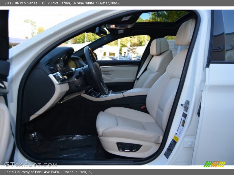 Alpine White / Oyster/Black 2012 BMW 5 Series 535i xDrive Sedan