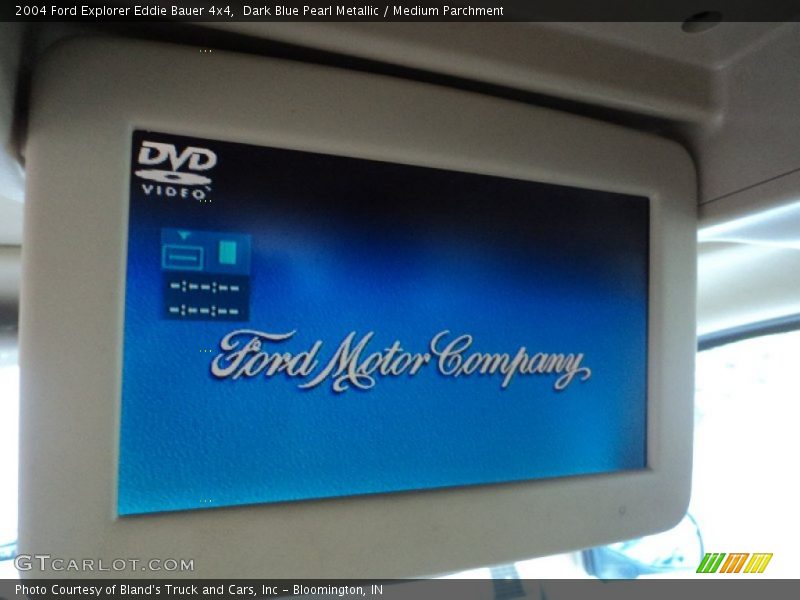 Dark Blue Pearl Metallic / Medium Parchment 2004 Ford Explorer Eddie Bauer 4x4
