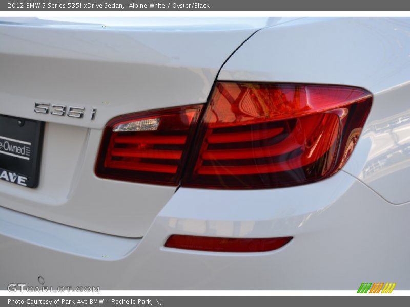 Alpine White / Oyster/Black 2012 BMW 5 Series 535i xDrive Sedan