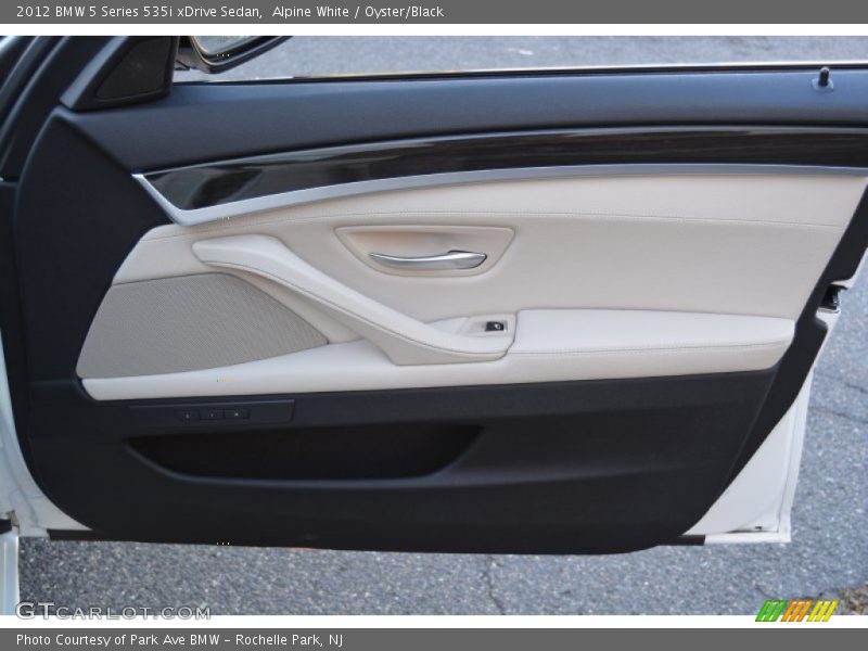 Alpine White / Oyster/Black 2012 BMW 5 Series 535i xDrive Sedan