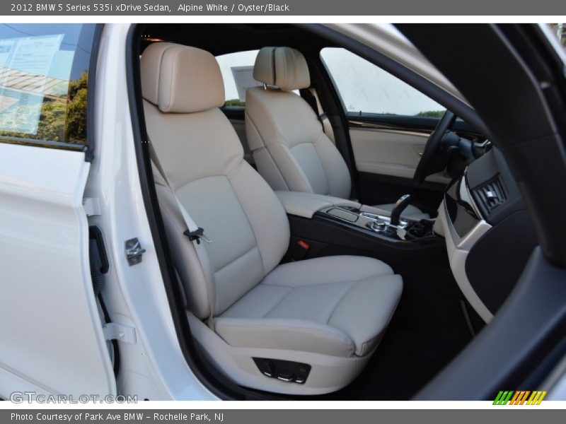 Alpine White / Oyster/Black 2012 BMW 5 Series 535i xDrive Sedan