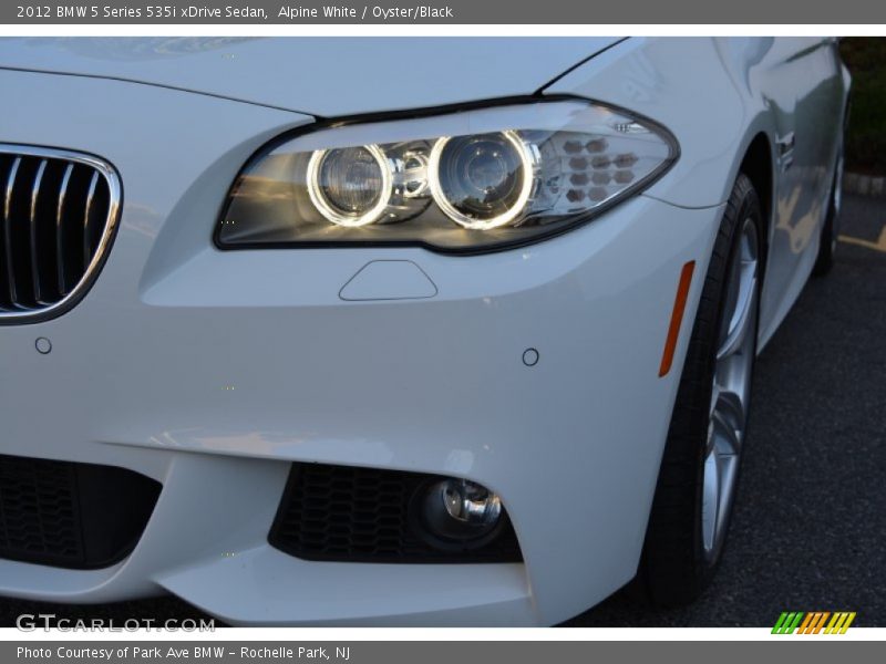 Alpine White / Oyster/Black 2012 BMW 5 Series 535i xDrive Sedan