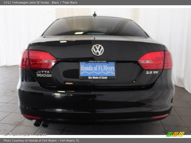 Black / Titan Black 2012 Volkswagen Jetta SE Sedan