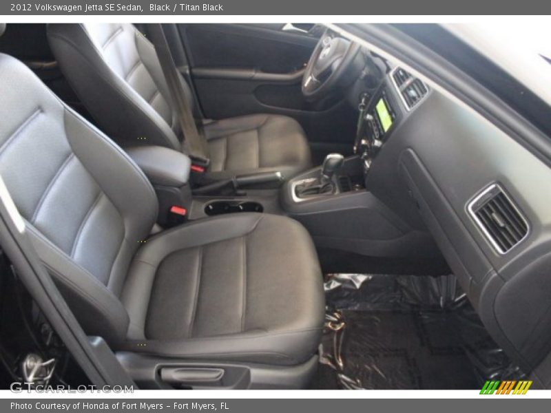 Black / Titan Black 2012 Volkswagen Jetta SE Sedan