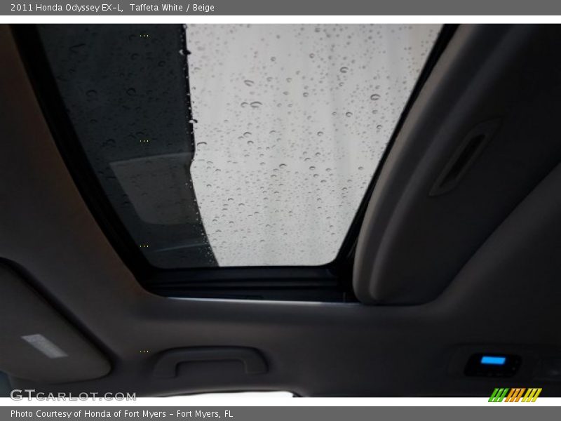 Taffeta White / Beige 2011 Honda Odyssey EX-L