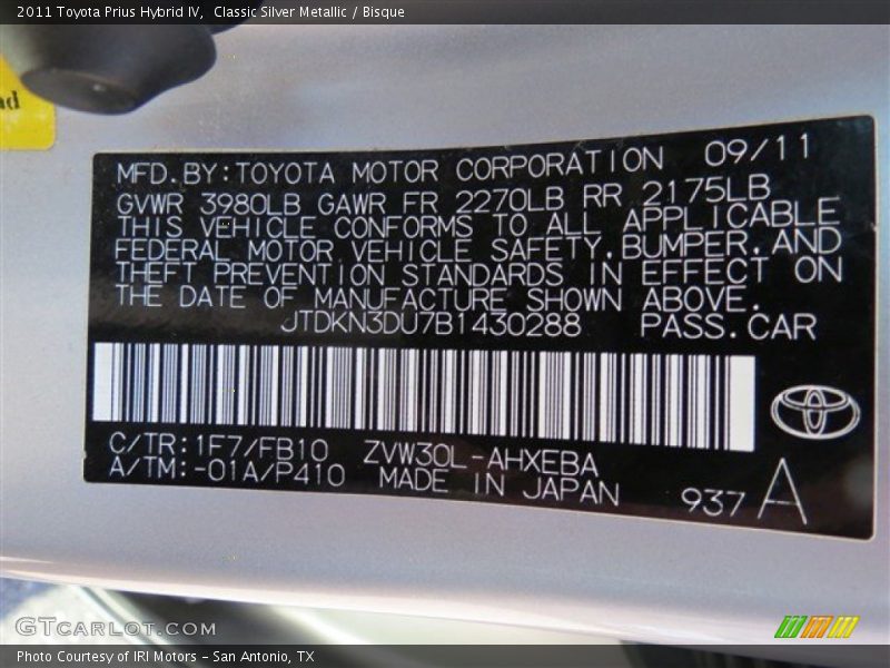 Classic Silver Metallic / Bisque 2011 Toyota Prius Hybrid IV
