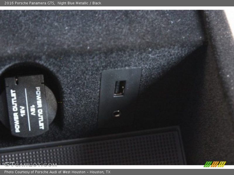 Night Blue Metallic / Black 2016 Porsche Panamera GTS