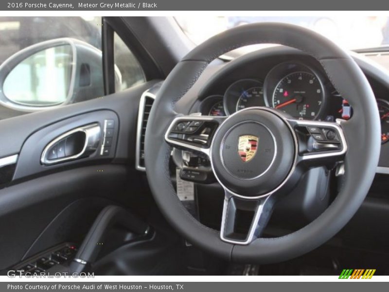 Meteor Grey Metallic / Black 2016 Porsche Cayenne