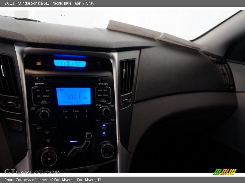 Pacific Blue Pearl / Gray 2011 Hyundai Sonata SE