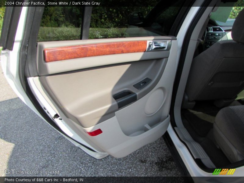 Stone White / Dark Slate Gray 2004 Chrysler Pacifica