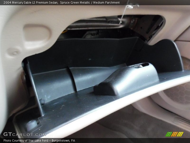 Spruce Green Metallic / Medium Parchment 2004 Mercury Sable LS Premium Sedan