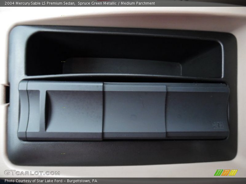 Spruce Green Metallic / Medium Parchment 2004 Mercury Sable LS Premium Sedan