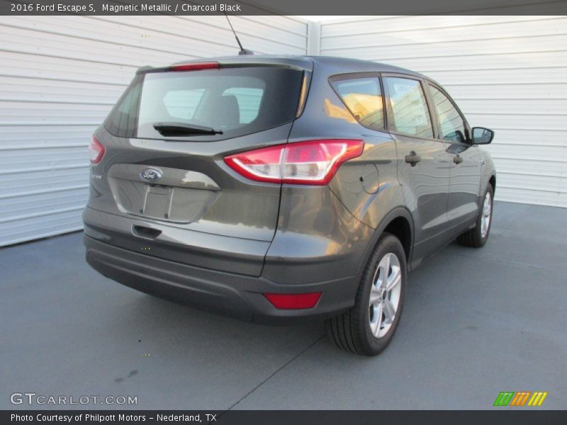 Magnetic Metallic / Charcoal Black 2016 Ford Escape S