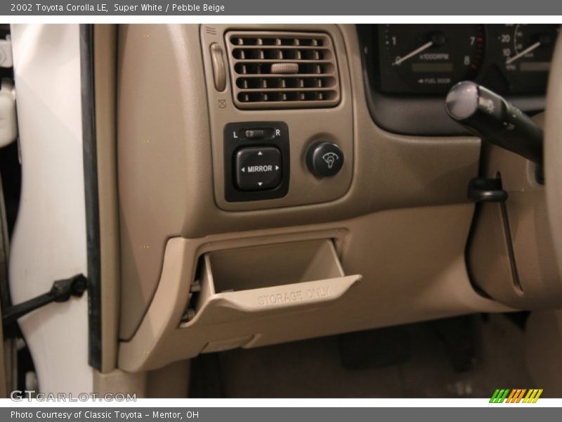 Super White / Pebble Beige 2002 Toyota Corolla LE