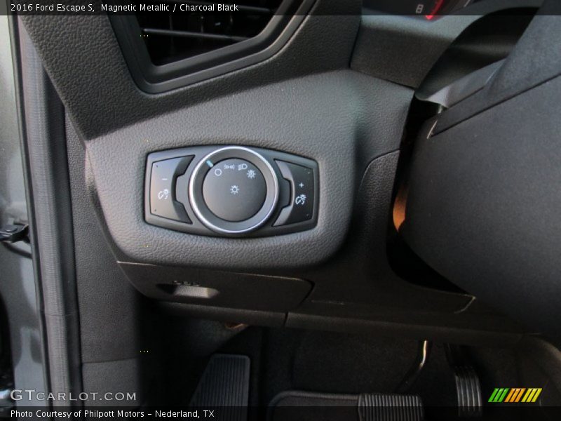 Magnetic Metallic / Charcoal Black 2016 Ford Escape S