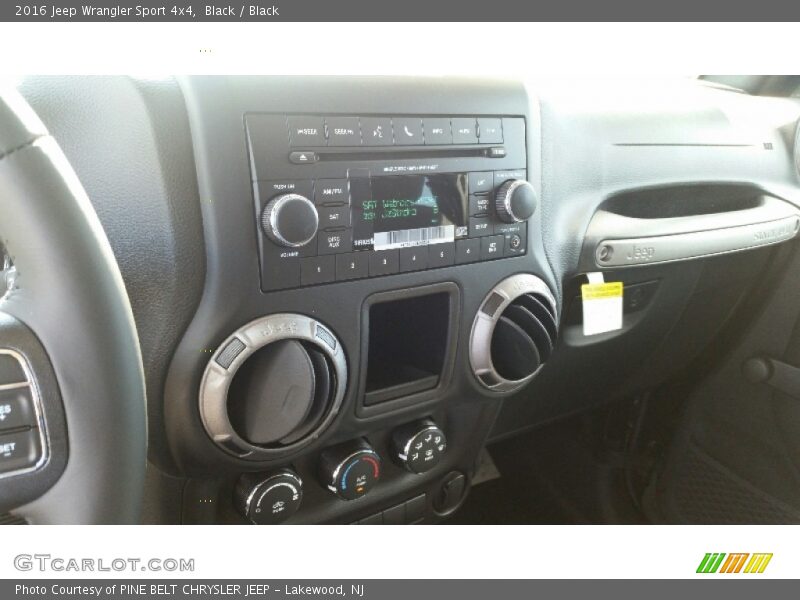 Black / Black 2016 Jeep Wrangler Sport 4x4