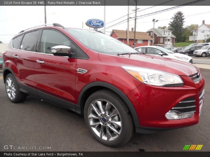 Ruby Red Metallic / Charcoal Black 2016 Ford Escape SE 4WD