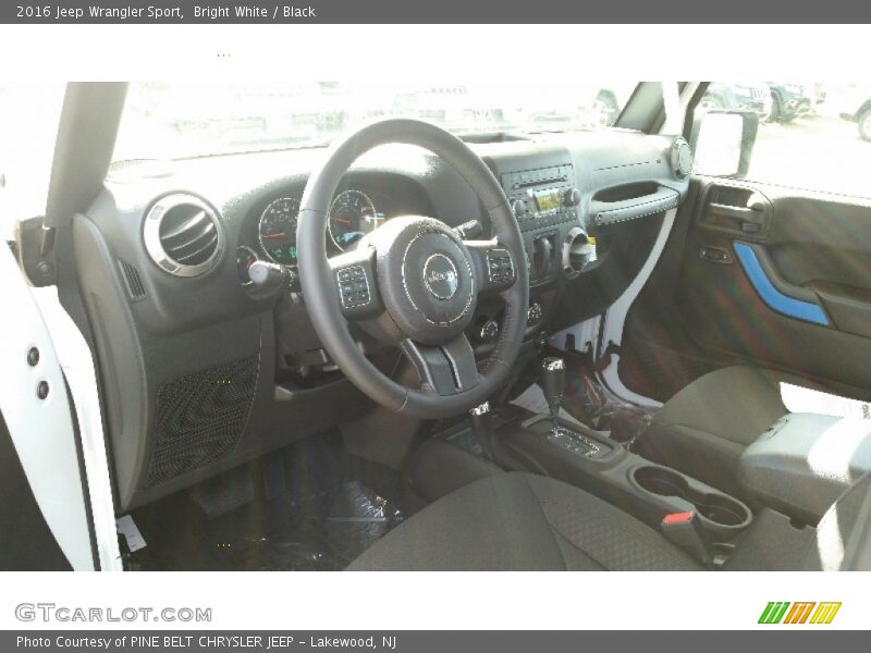 Bright White / Black 2016 Jeep Wrangler Sport