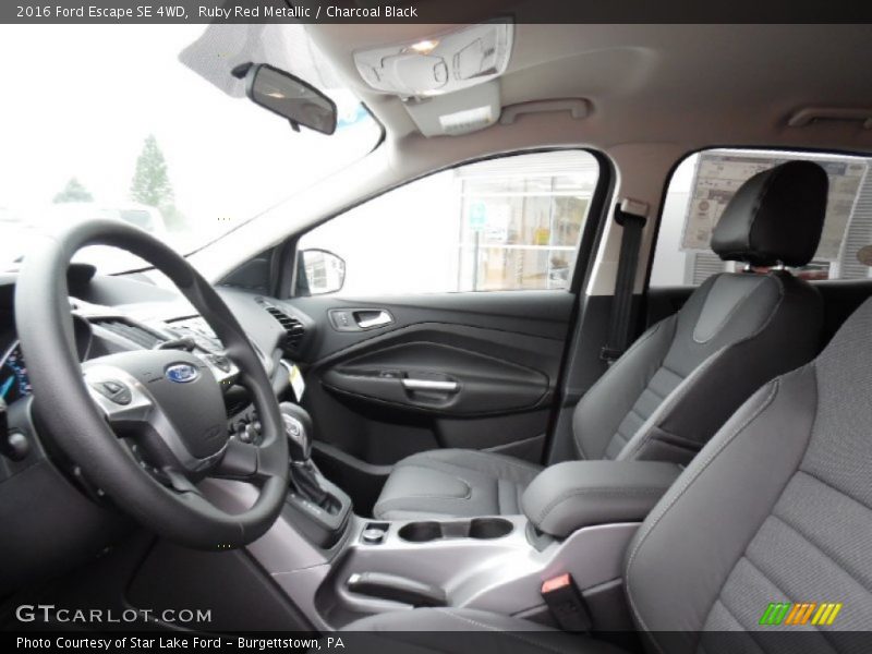Ruby Red Metallic / Charcoal Black 2016 Ford Escape SE 4WD