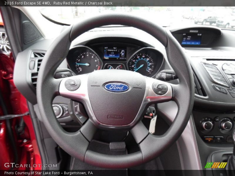 Ruby Red Metallic / Charcoal Black 2016 Ford Escape SE 4WD