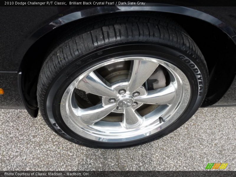 Brilliant Black Crystal Pearl / Dark Slate Gray 2010 Dodge Challenger R/T Classic