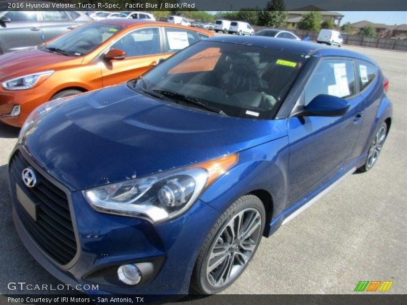Front 3/4 View of 2016 Veloster Turbo R-Spec