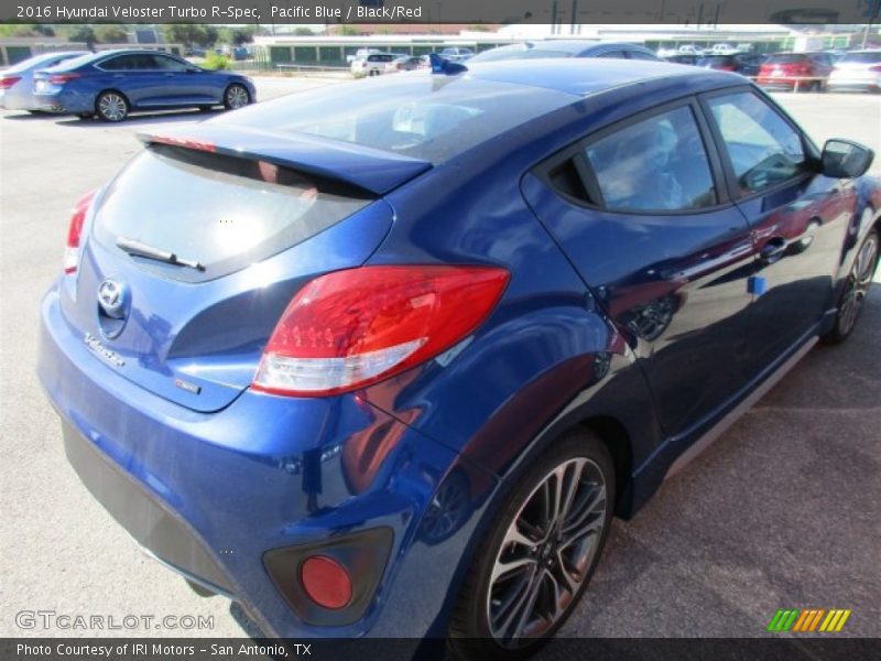 Pacific Blue / Black/Red 2016 Hyundai Veloster Turbo R-Spec