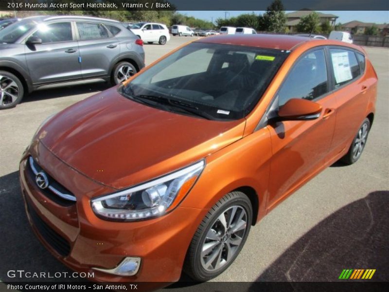 Front 3/4 View of 2016 Accent Sport Hatchback